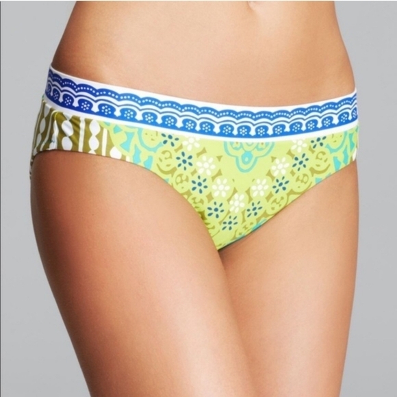 Trina Turk Seychelles Triangle Bikini Top w/Matching Hipster Bottoms Size 8 / 10 - Picture 4 of 13